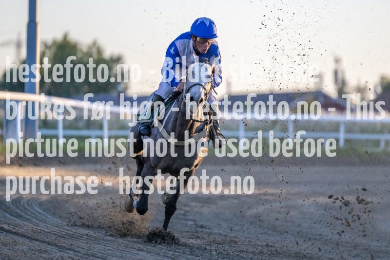 20220901-193538-DSC_2780