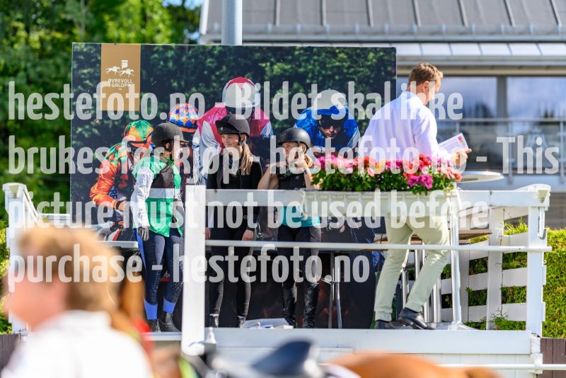20210821-145105-DSC9413