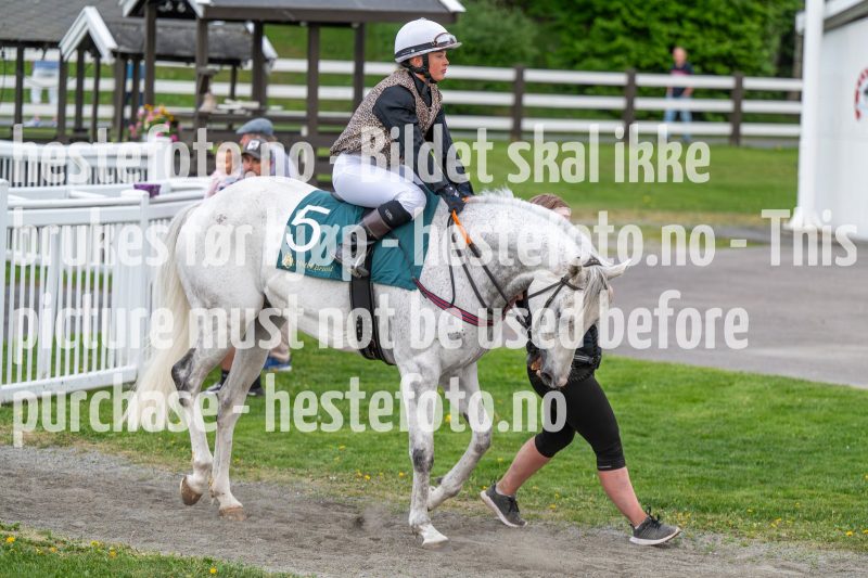 20240523-201436-DSC_6402