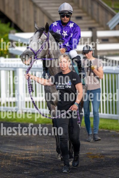 20240711-194953-DSC2171