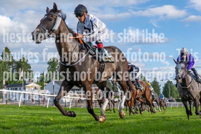 20240711-195701-YNE00310