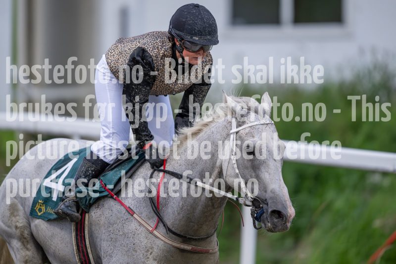 20240815-181841-DSC_4228