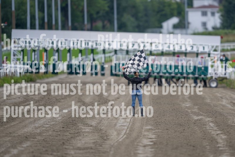20240815-184341-DSC_4532