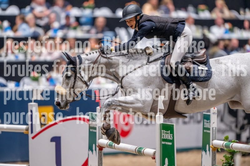 20241018-215030-2024-10-18-21-50-31-77-NIKON-Z-9