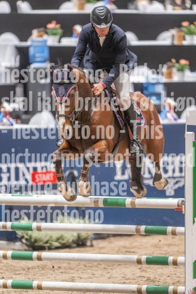 20241020-094036-2024-10-20-09-40-37-82-NIKON-Z-9