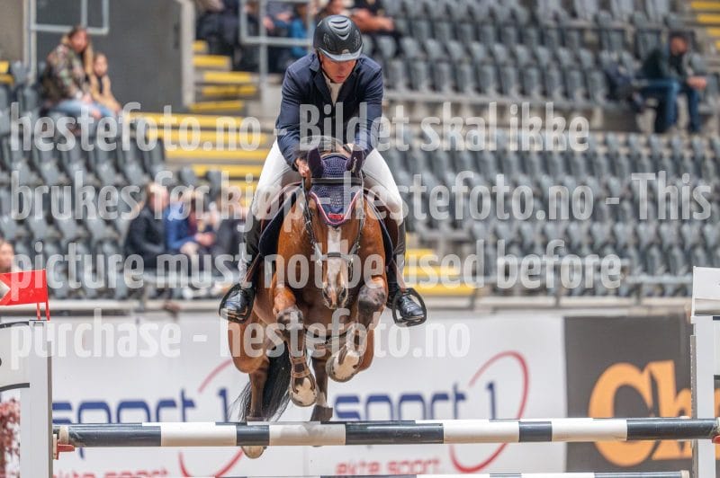 20241020-094101-2024-10-20-09-41-01-27-NIKON-Z-6-2