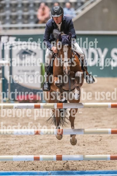 20241020-094117-2024-10-20-09-41-18-77-NIKON-Z-9