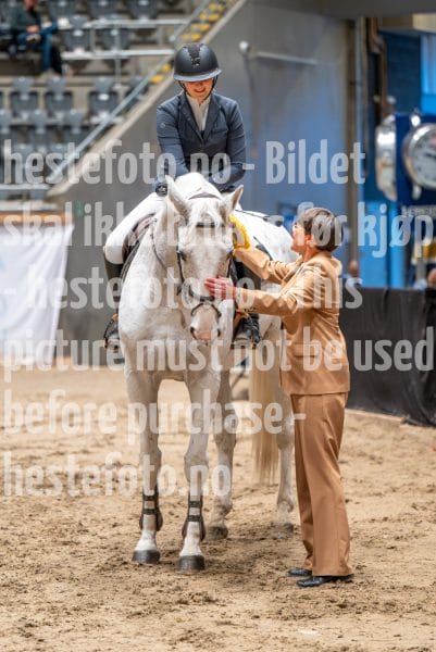 20241020-094835-2024-10-20-09-48-35-03-NIKON-Z-6-2