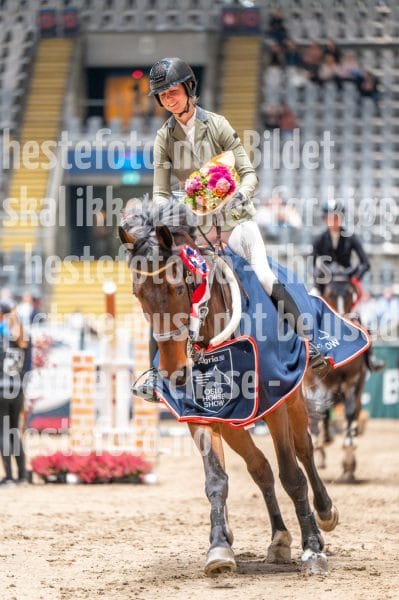 20241020-094923-2024-10-20-09-49-23-10-NIKON-Z-6-2