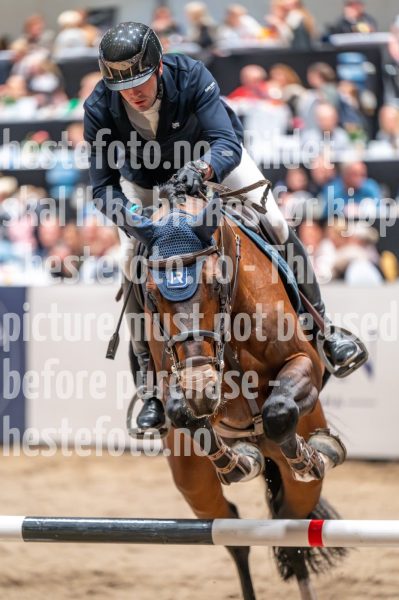 20241020-155030-2024-10-20-15-50-31-92-NIKON-Z-6-2