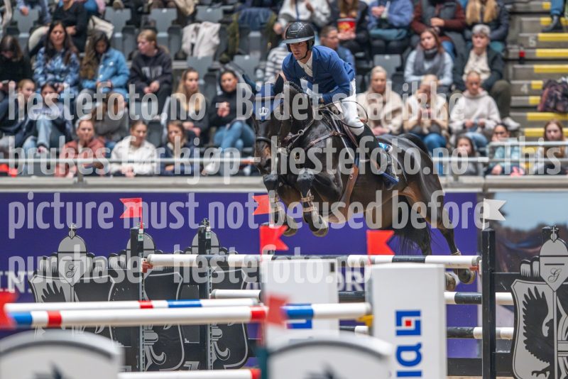 20241020-155321-2024-10-20-15-53-22-73-NIKON-Z-9