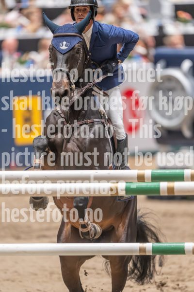20241020-155328-2024-10-20-15-53-28-22-NIKON-Z-9