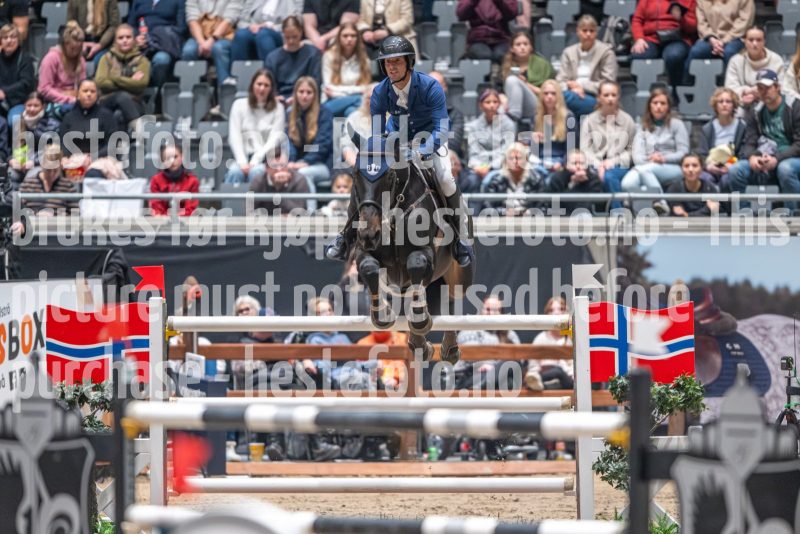 20241020-155349-2024-10-20-15-53-50-91-NIKON-Z-9