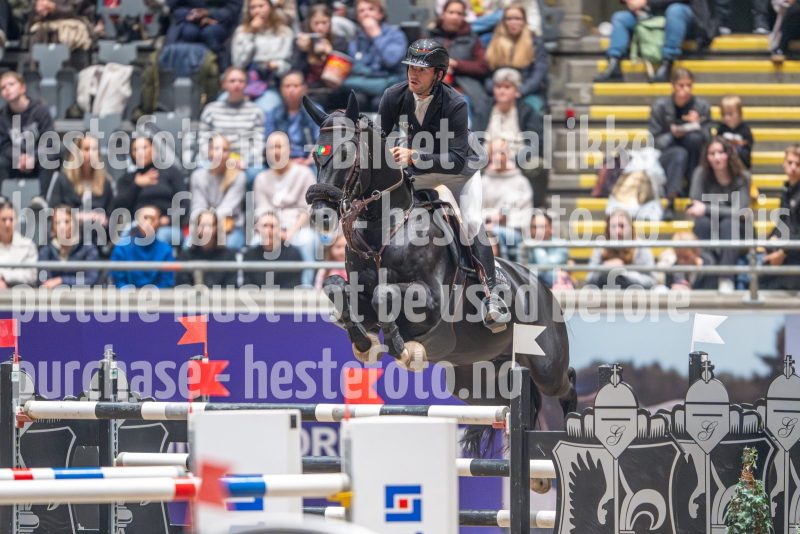 20241020-155605-2024-10-20-15-56-06-67-NIKON-Z-9