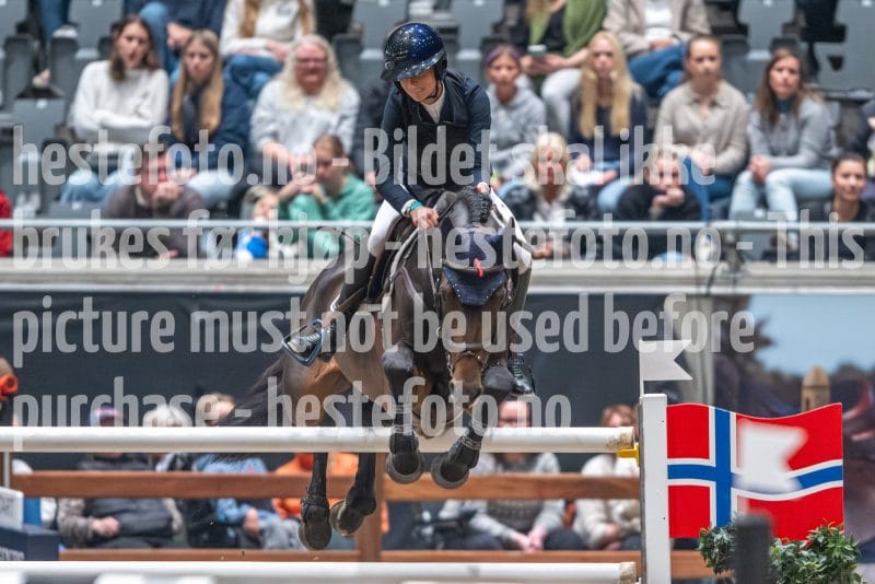 20241020-160054-2024-10-20-16-00-54-54-NIKON-Z-9