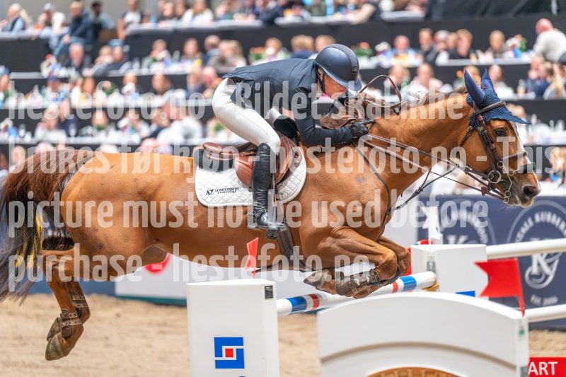 20241020-160514-2024-10-20-16-05-15-04-NIKON-Z-6-2