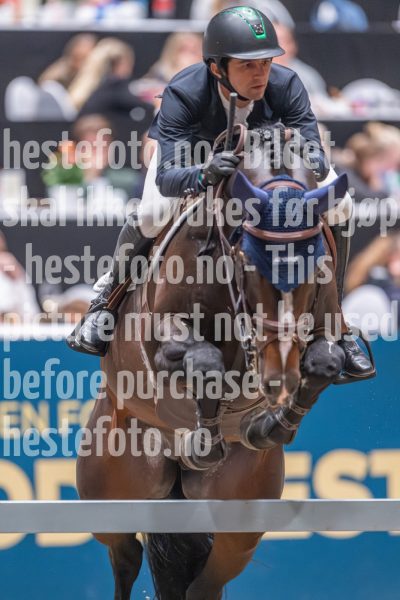 20241020-160713-2024-10-20-16-07-14-18-NIKON-Z-9
