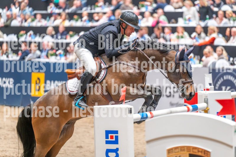 20241020-162630-2024-10-20-16-26-31-65-NIKON-Z-6-2