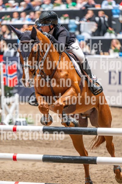 20241020-163437-2024-10-20-16-34-38-83-NIKON-Z-6-2