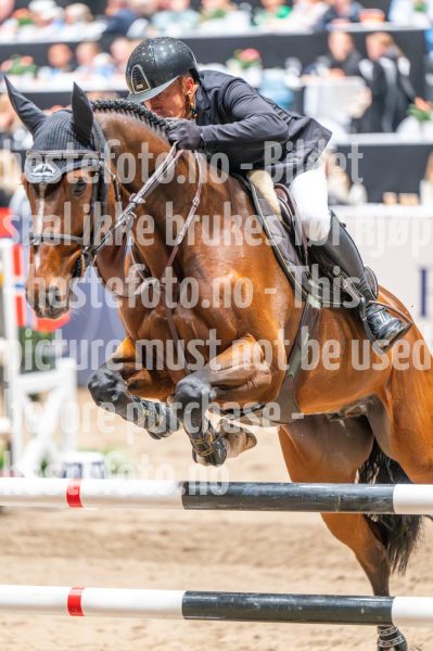 20241020-163702-2024-10-20-16-37-03-13-NIKON-Z-6-2
