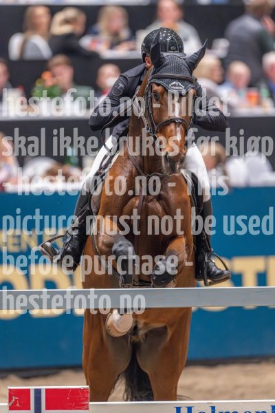 20241020-163711-2024-10-20-16-37-12-66-NIKON-Z-9-2