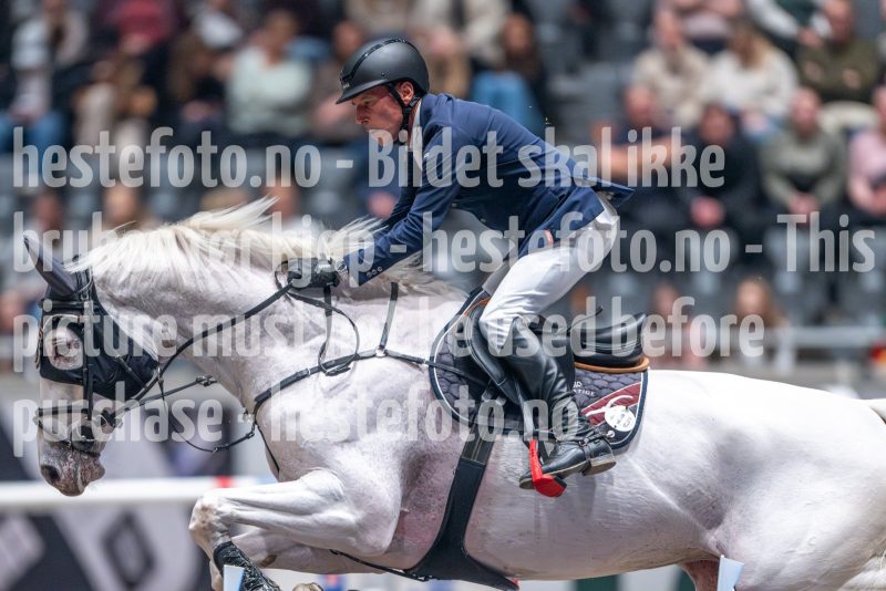 20241020-163901-2024-10-20-16-39-02-61-NIKON-Z-9-2