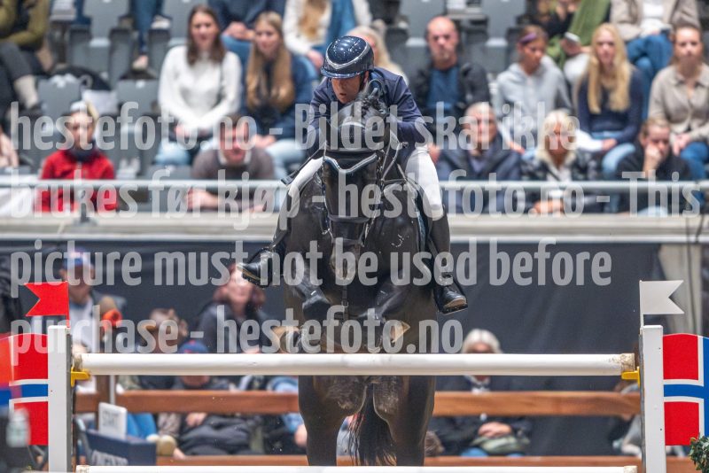 20241020-164245-2024-10-20-16-42-45-11-NIKON-Z-9