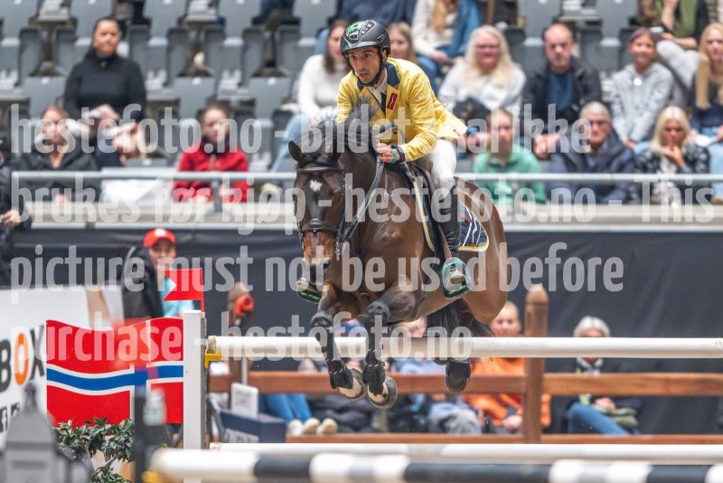 20241020-165601-2024-10-20-16-56-01-23-NIKON-Z-9