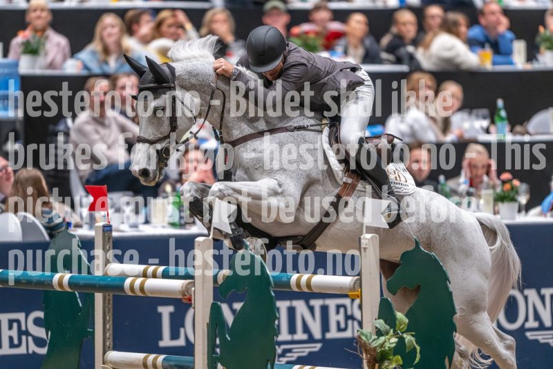 20241020-170034-2024-10-20-17-00-35-90-NIKON-Z-9