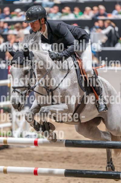 20241020-170154-2024-10-20-17-01-55-46-NIKON-Z-6-2