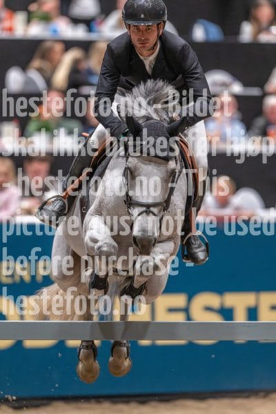 20241020-170203-2024-10-20-17-02-04-70-NIKON-Z-9