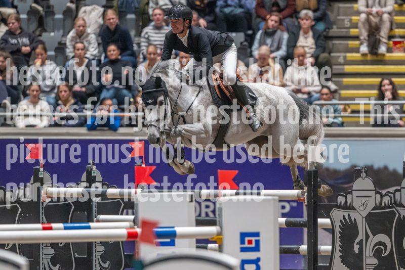 20241020-170224-2024-10-20-17-02-24-09-NIKON-Z-9