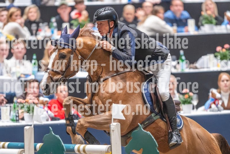 20241020-170532-2024-10-20-17-05-33-95-NIKON-Z-9