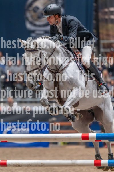 20241020-115419-2024-10-20-11-54-20-54-NIKON-Z-6-2