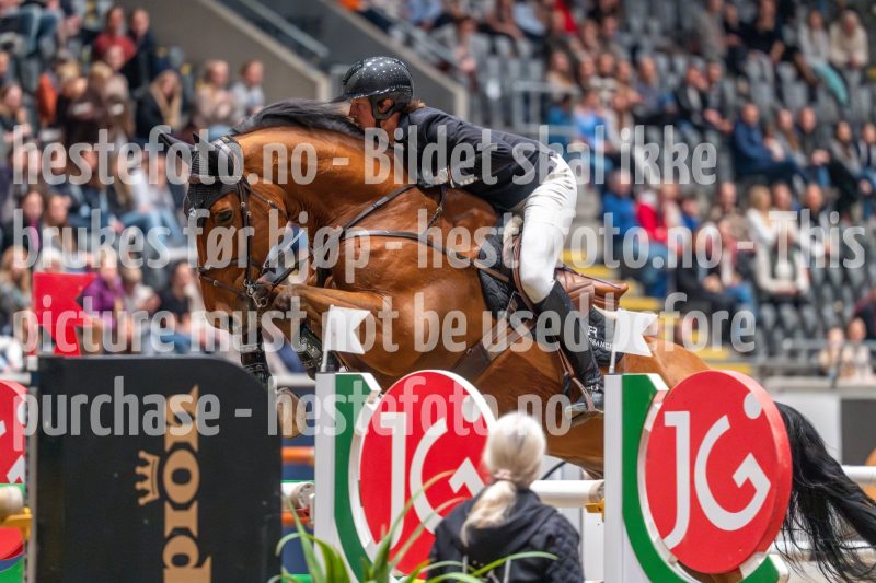 20241020-120333-2024-10-20-12-03-34-49-NIKON-Z-6-2