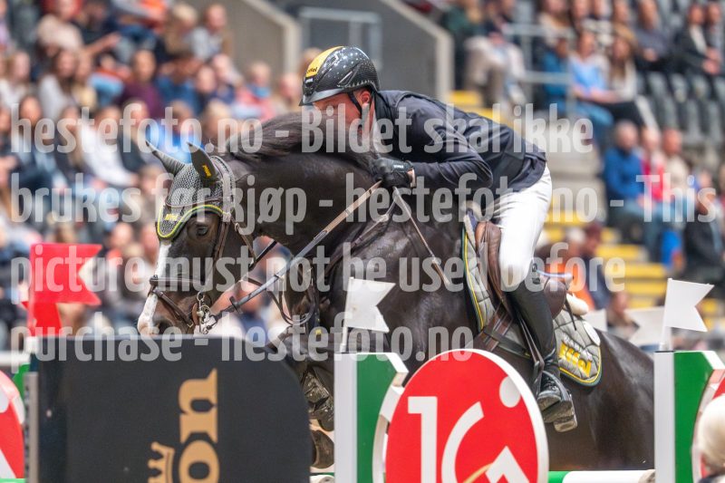 20241020-121820-2024-10-20-12-18-21-79-NIKON-Z-6-2
