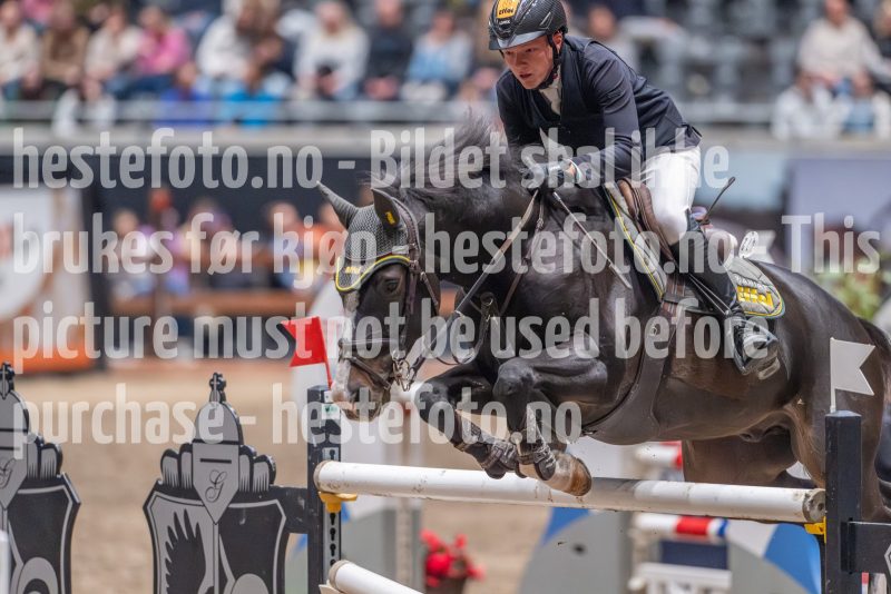 20241020-121839-2024-10-20-12-18-40-97-NIKON-Z-9