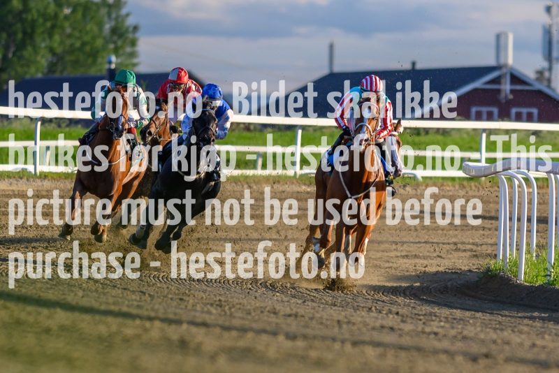 20210610-205233-DSC6902