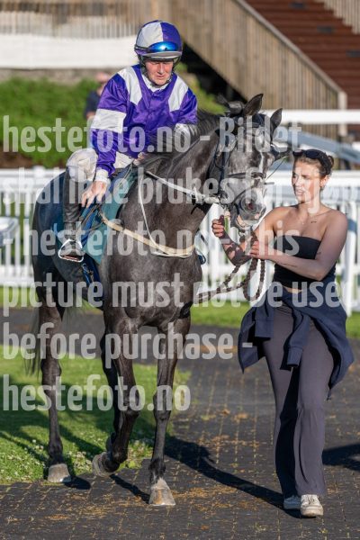 20250627-201734-DSC8061