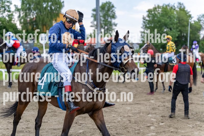 20220721-201711-DSC3098