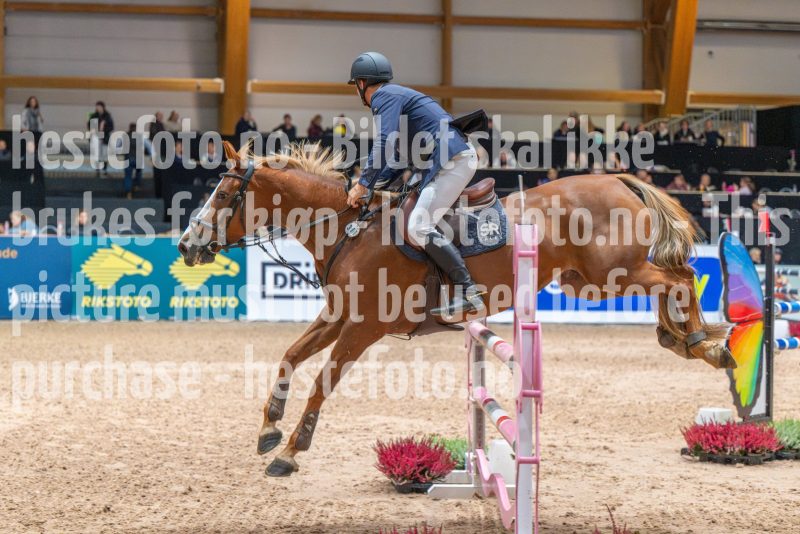 20251010-151949-DSC_2944