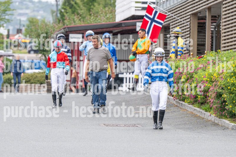 20250814-185513-DSC_1161