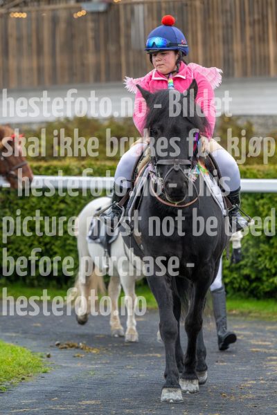 20251102-160057-DSC0220