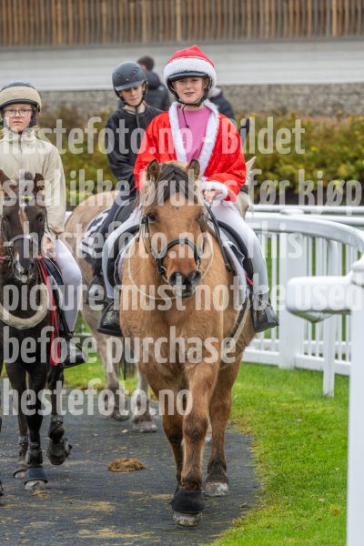 20251102-160106-DSC0230