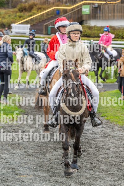 20251102-160616-DSC0328