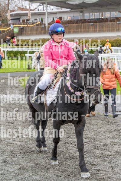 20251102-160629-DSC0351