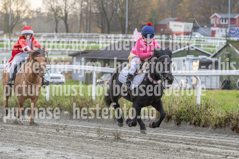 20251102-161949-DSC0424