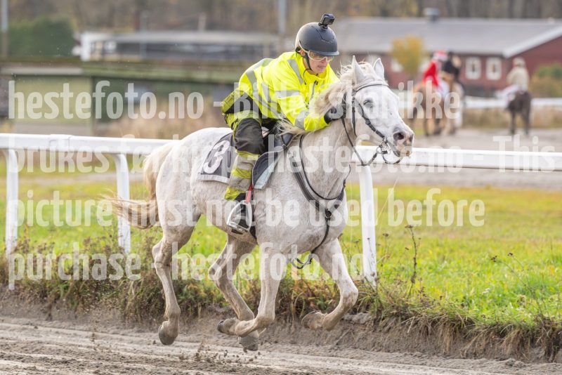 20251102-163058-DSC0487