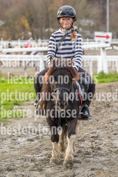 20251102-163337-DSC0538