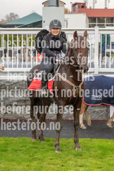 20251102-164001-DSC0645